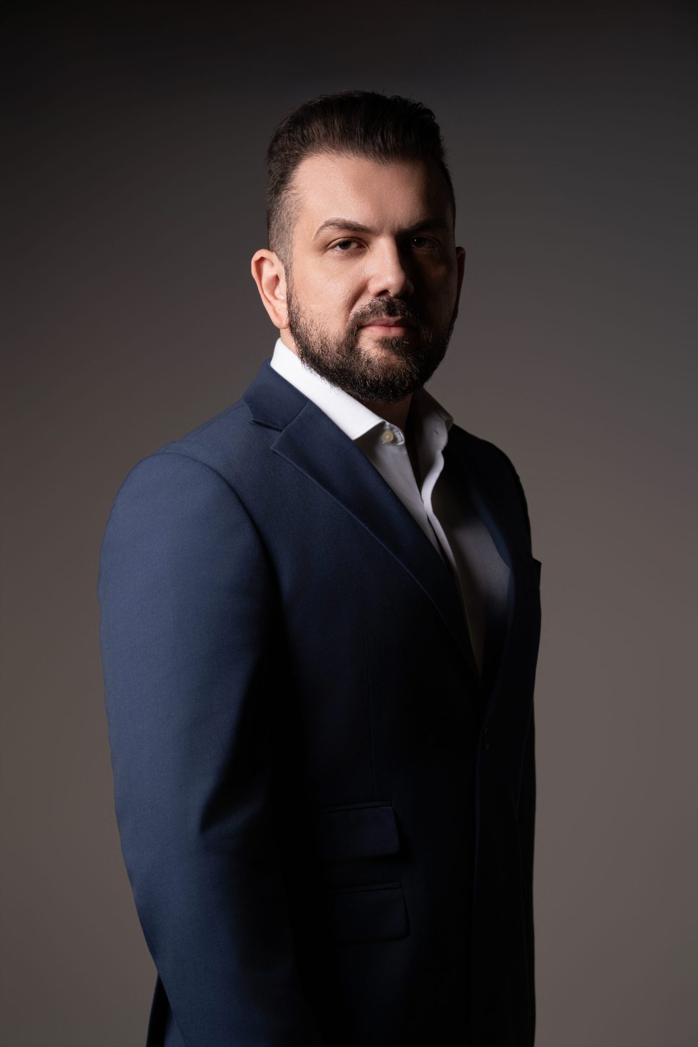 Dr. Thiago A. O. F. Viana